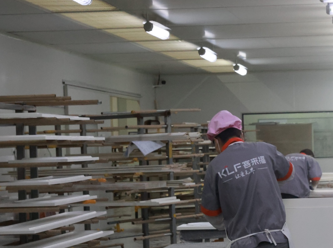 WATER-BASED PAINT PRODUCTION LINE